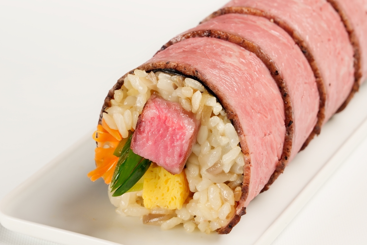 黒毛和牛ステーキとローストビーフの贅沢恵方巻～トリュフ風味～