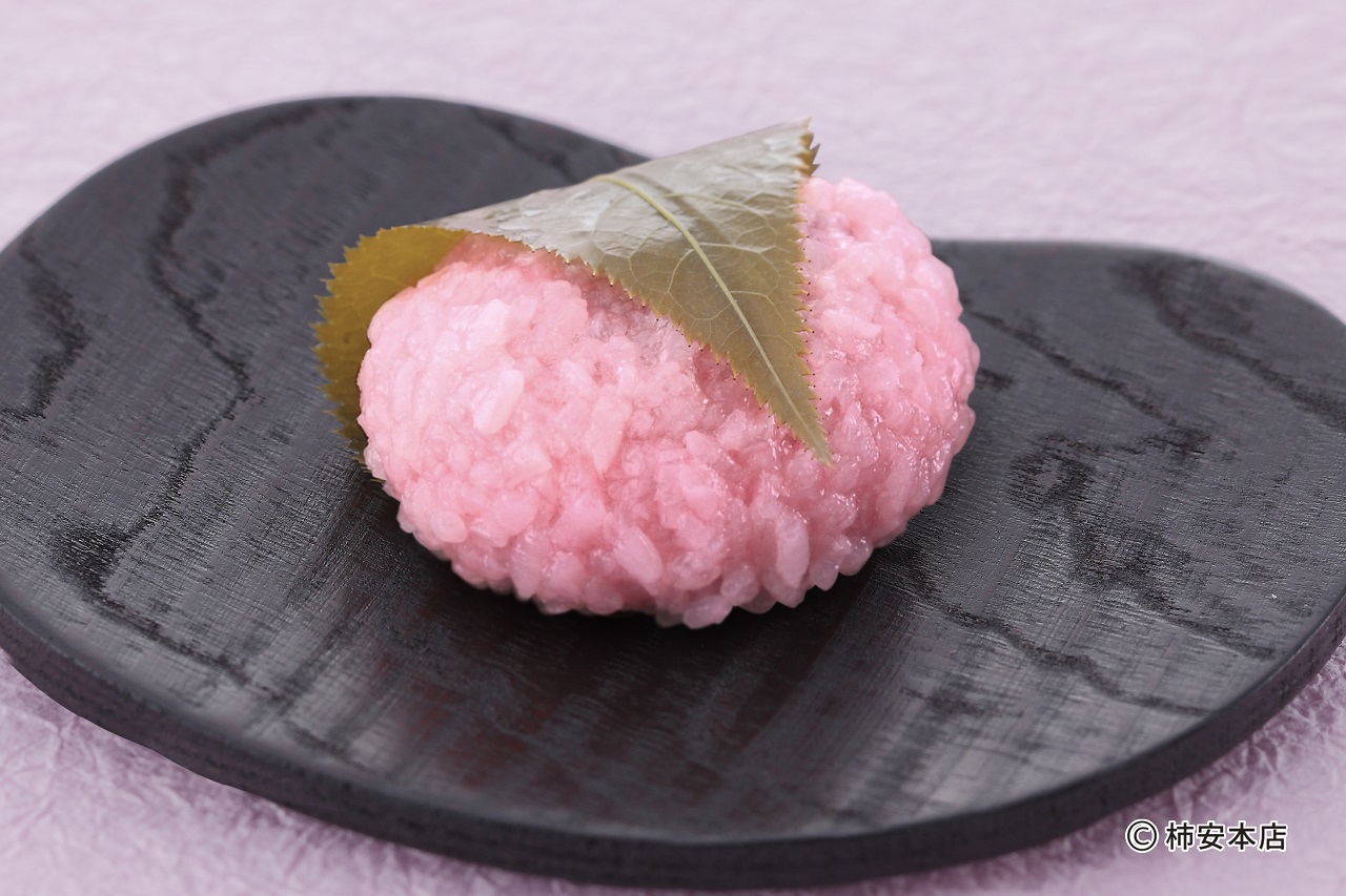 ②『桜餅（こしあん）』