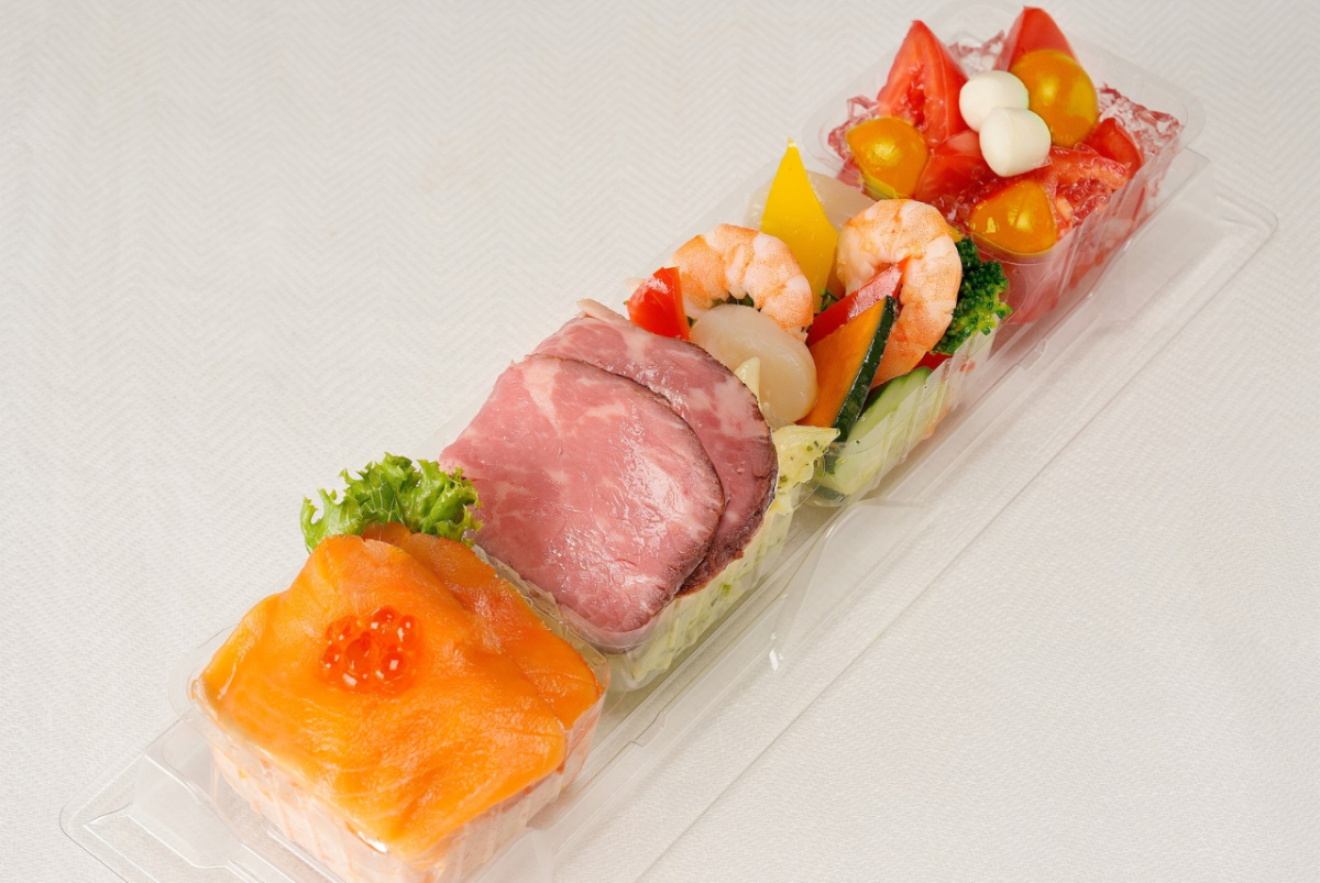 4種セレクト(ローストビーフ・サーモントラウト)