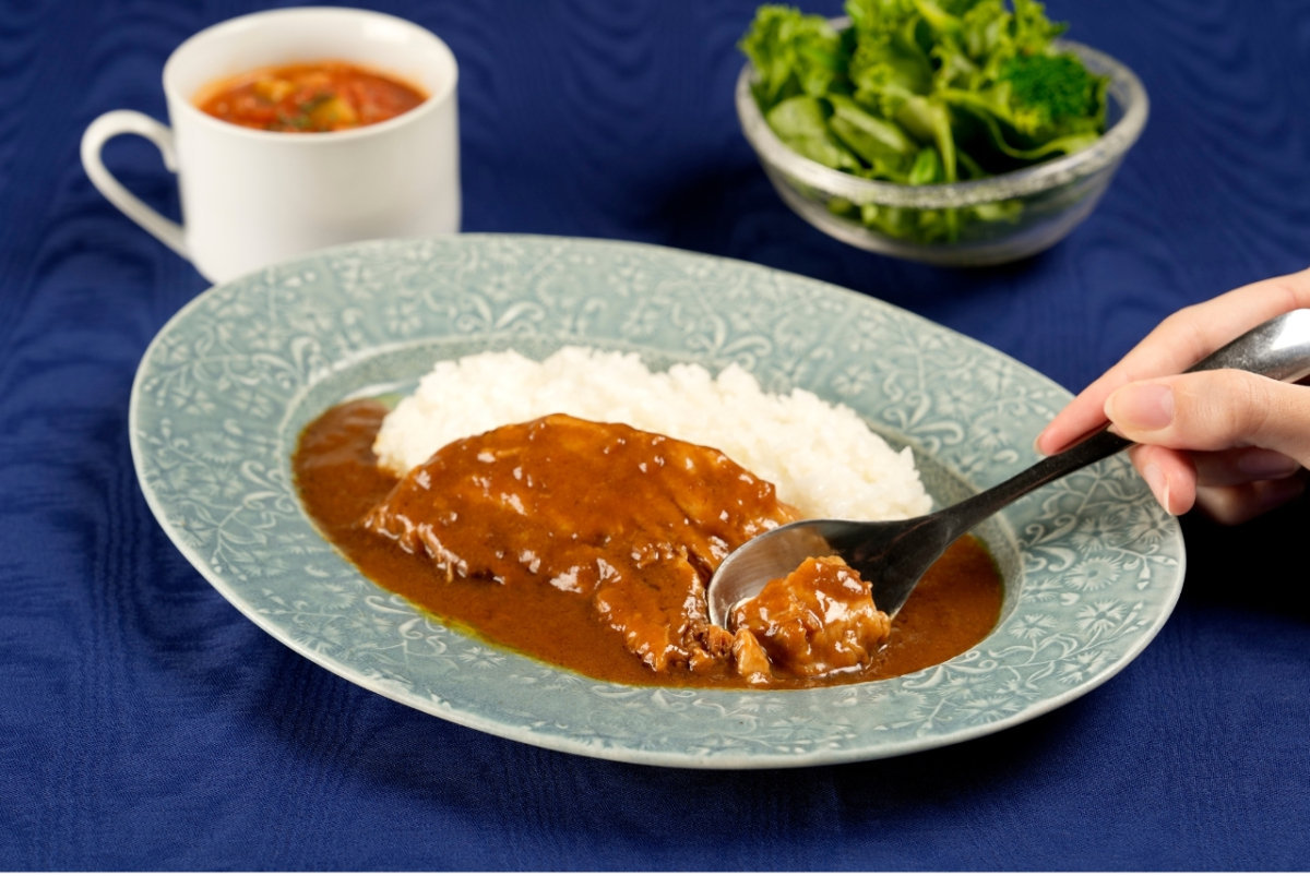 KAKIYASU PREMIUM  沖縄県産豚 あぐ～カレー