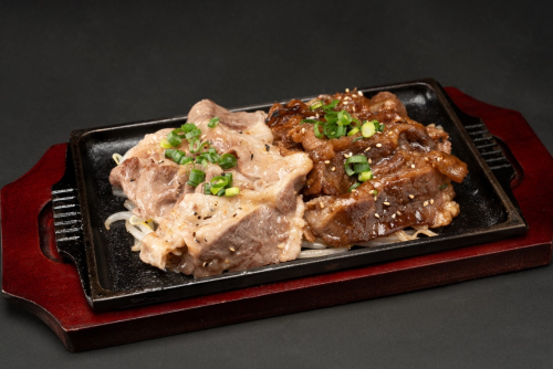 鉄板 牛カルビ焼肉（たれ&塩）